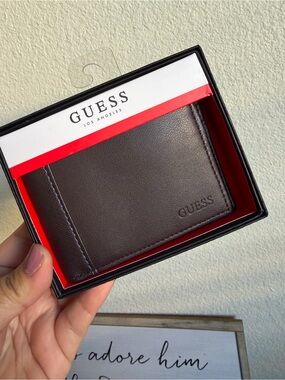 GUESS Men’s Dark Brown Leather Wallet